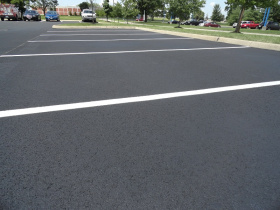 Защитная пропитка - покрытие для асфальта TRITON ROAD-GUARD