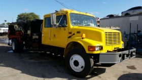 Термос-бункер для горячего асфальта бу 2002 International Patch Truck