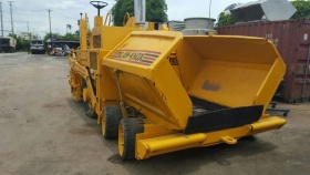 Асфальтоукладчик Blaw Knox PF-161 Paver