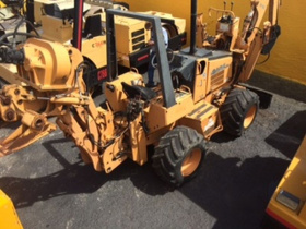 Траншеекопатель Case 660 Trencher