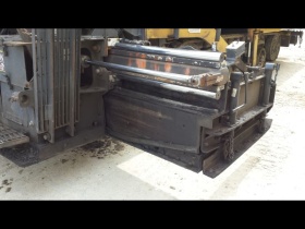 Асфальтоукладчик Cat 655 Track Paver