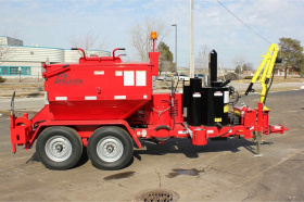 Термос - бункер  с подогревом на прицепе  4-ton Dump Box Transporter